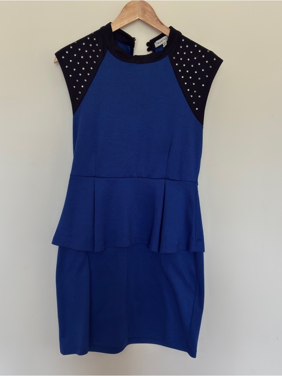 Monteau Dresses & Skirts - Monteau Blue Peplum Dress Studded Shoulders Womans Med Y2K Trendy Bodycon